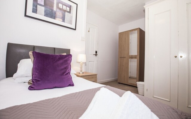 Brooke's Lodge Guest House