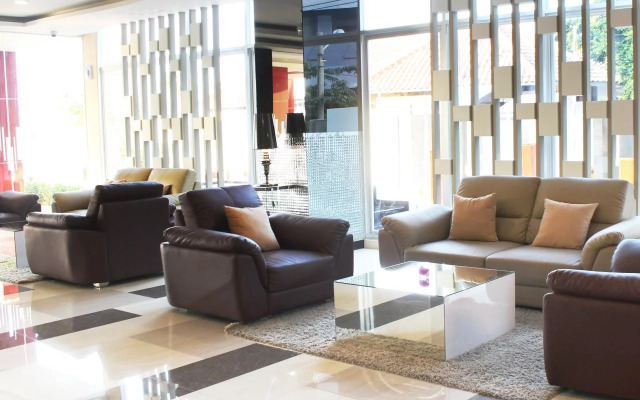 Hotel Gunawangsa MERR