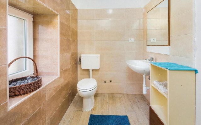 Stunning Home in Ruzici With Wifi and 3 Bedrooms