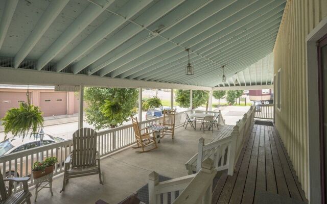 Sugarcreek Village Inn