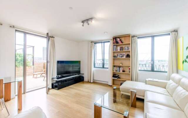 Stunning 2 Bed Flat w/ Terrace Next to Kings Cross