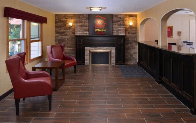 Red Roof Inn PLUS+ & Suites Guilford