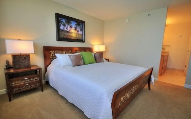 Royal Kahana #911 2 Bedroom Condo by RedAwning