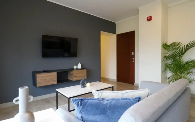 w Majestic 2BR w Modern Balcony in Miraflores