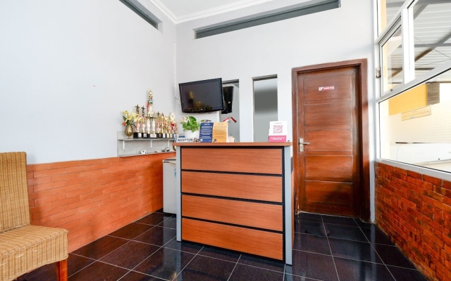 Spot On 2209 Solo Point Guest House Syariah