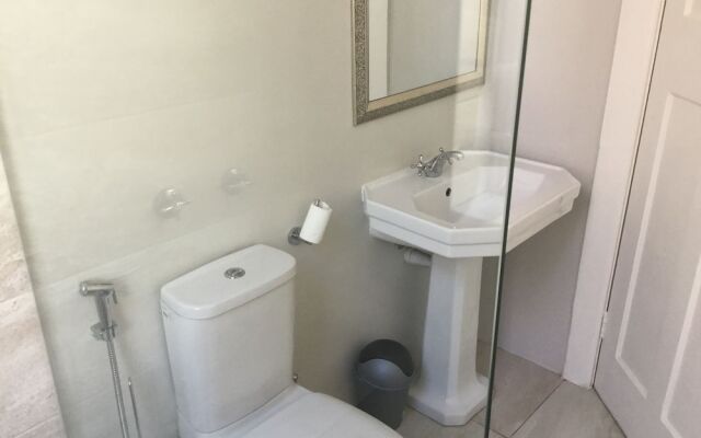 Harcourt Lodge