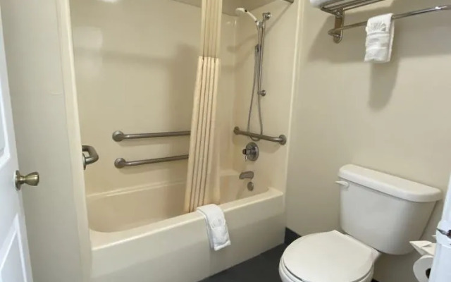 Regency 7 Motel