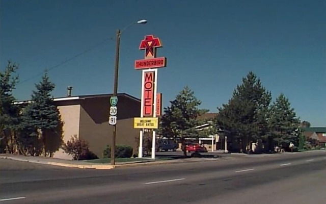 Thunderbird Motel