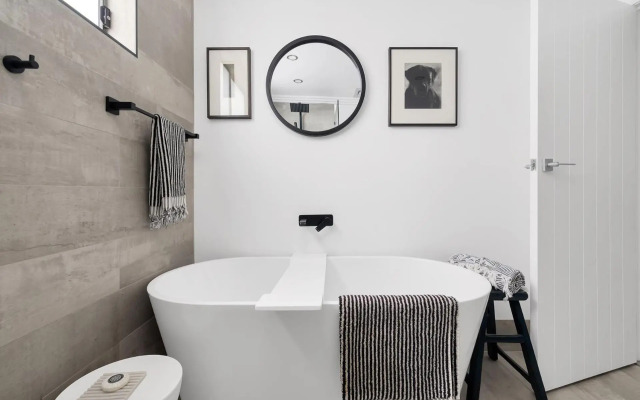 ARALUEN HOUSE Werri Beach 4pm Check Out Sundays