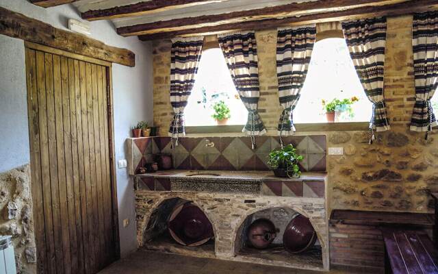 Masia de la Serra de la Cogulla