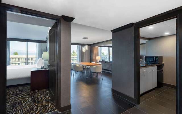 Wyndham Lancaster Resort & Convention Center