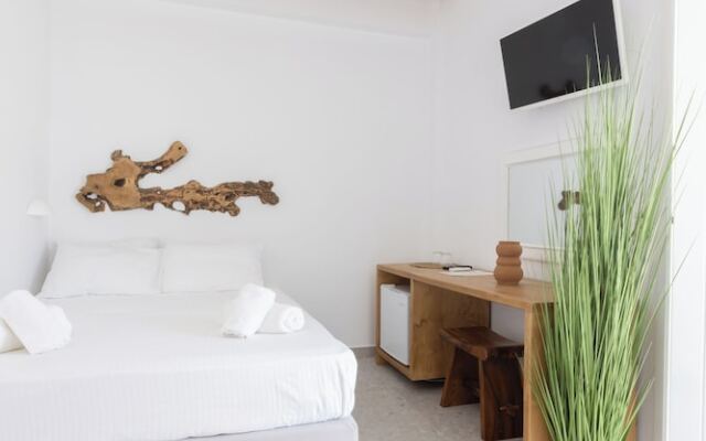 Parosquare Central Suites