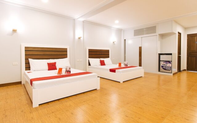 RedDoorz Premium @ Trece Indang Road