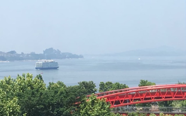 Romaine Vacation Apartment