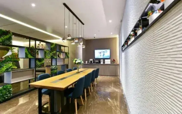 Homeinn Selected Hotel (Wuhan Jiedaokou Wushang Mengshidai)