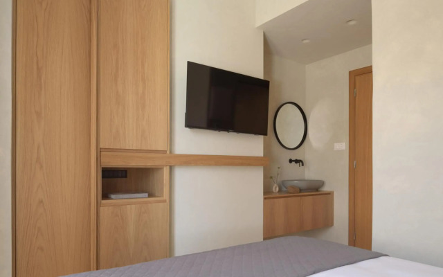 Apollo Apartments