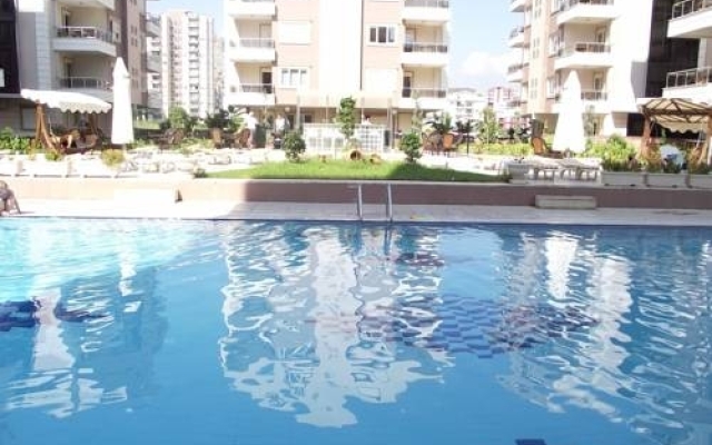 Roza Apartments