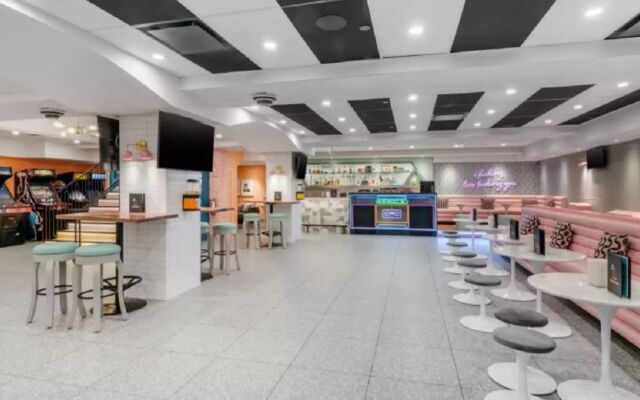 Hotel Belmont Vancouver - MGallery Collection