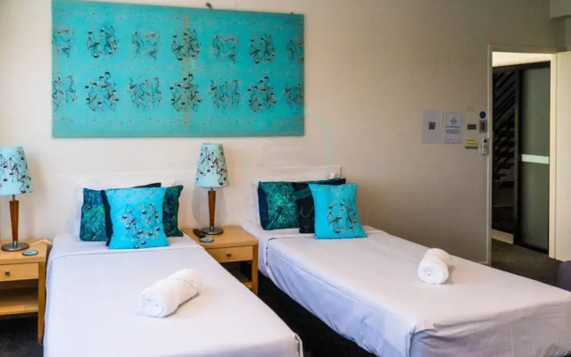 Zenhouse Retreat 5BR Homey Haven Pool Office