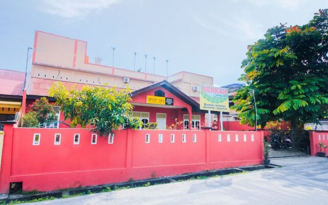 Spot On 2370 Berkah Homestay Syariah