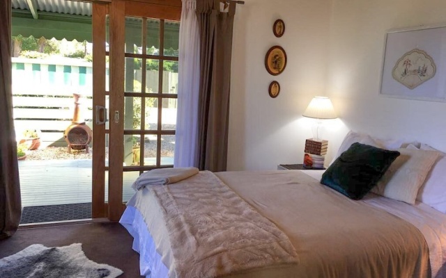 Billabong Cottage – Guest Rooms – Boolambayte