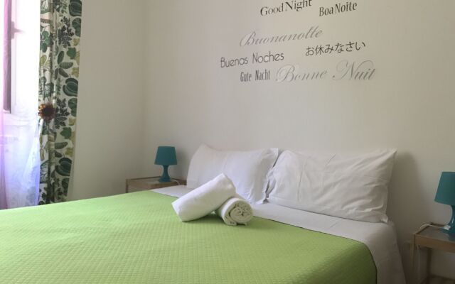 Giuly GuestHouse