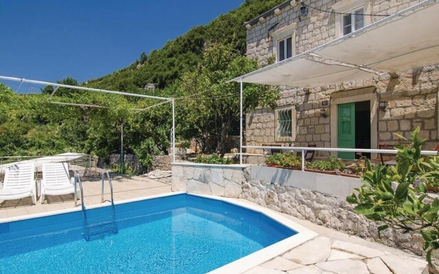 Stunning Home in Viganj With Wifi and 4 Bedrooms