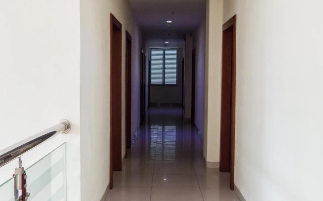 OYO 775 Aviari Hotel