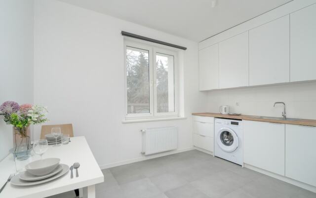 Rycerska Apartment Parking by Renters