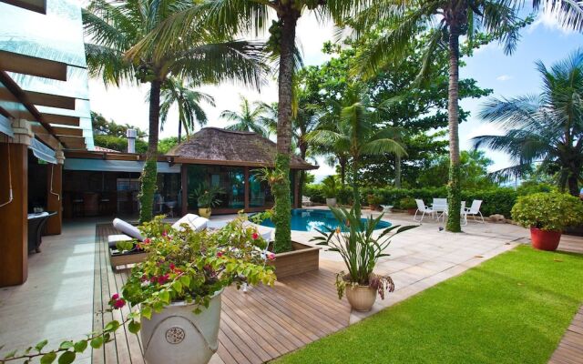 FL004 5 Bedroom Villa By Senstay