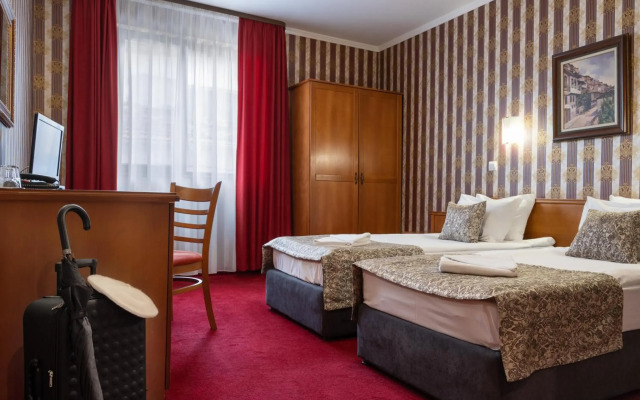 Real Hotel
