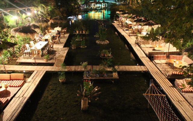 Adrasan River Hotel