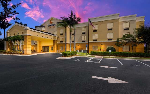 Comfort Suites Vero Beach I-95