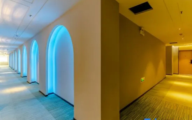 Chengxiao Wo Unmanned E-sports Hotel (Central City)