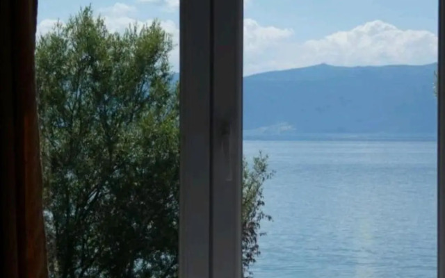 Vera Apartments