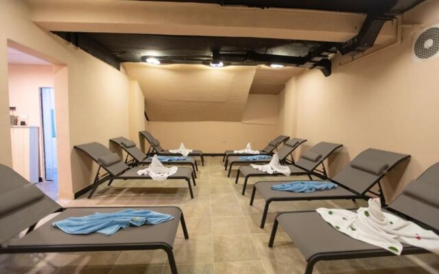 Vibes Hotel & Spa