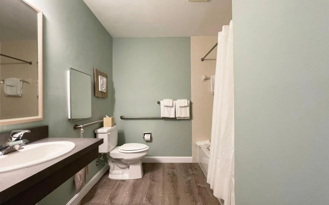 The Mansion at Ocean Edge