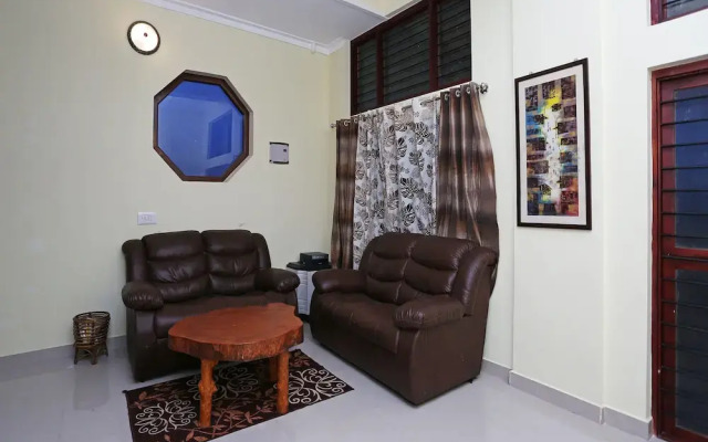 OYO 9263 Home Breezy 2BHK Raja's Seat