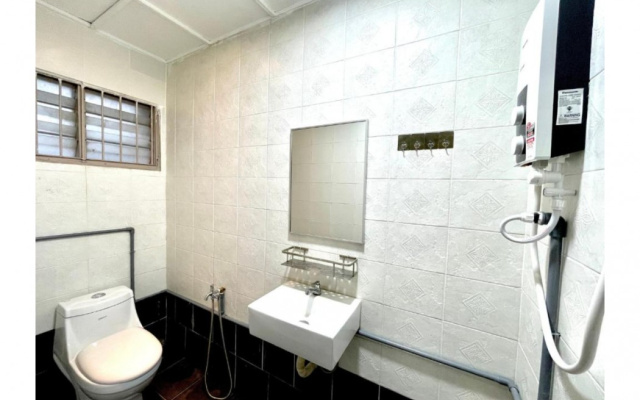 Hotel O S Homestay Premium
