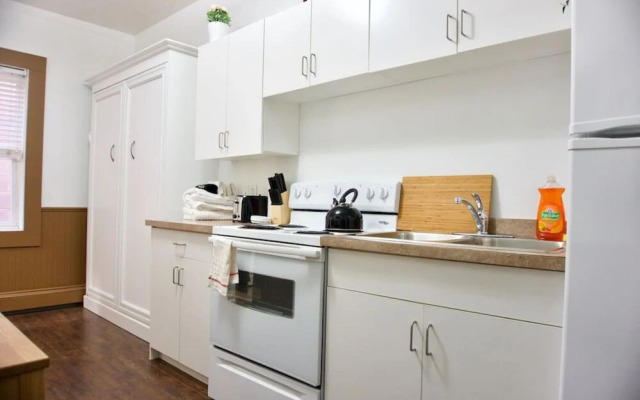 Affordable Apartment w Parking Location Coffee