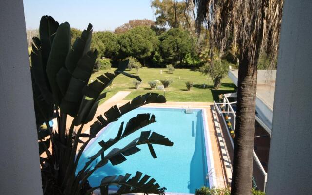 Sunny and Cozy Apartment, Lago Azul by Trip2Portugal