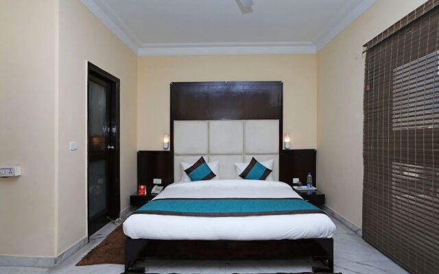 OYO 10057 Hotel Laksh Residency