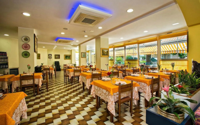 Hotel Antares