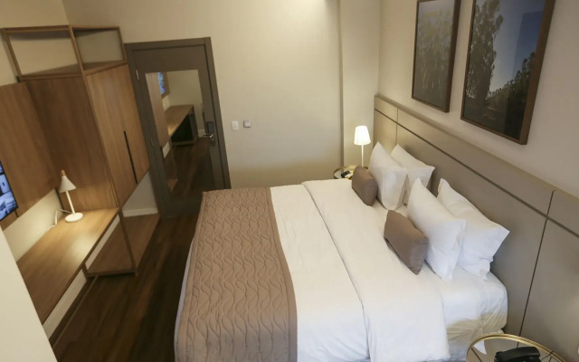 4WOO Hotel