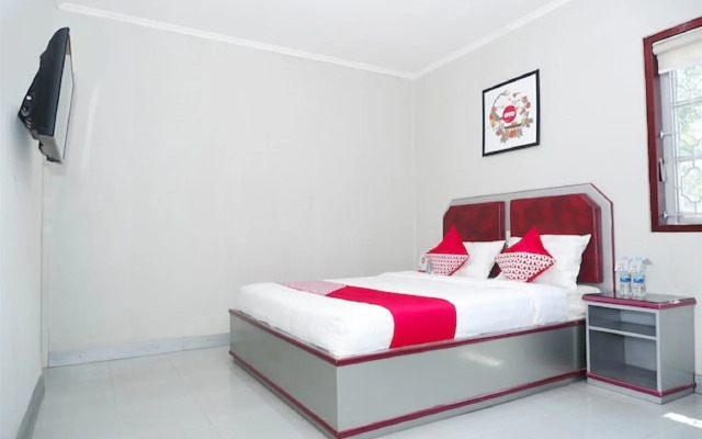 OYO 1284 Executive Residence