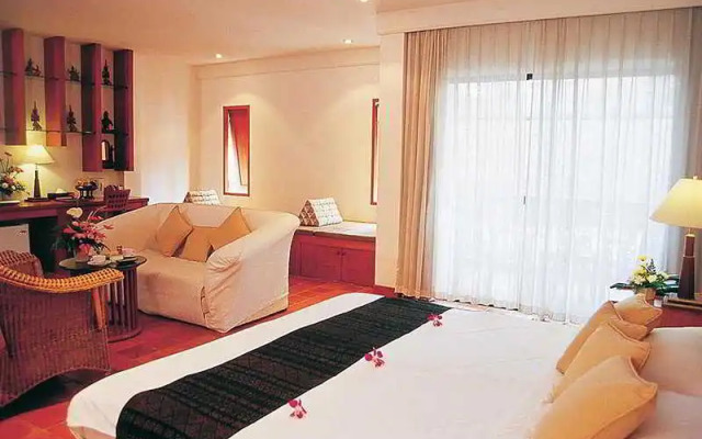 Salathai Resort
