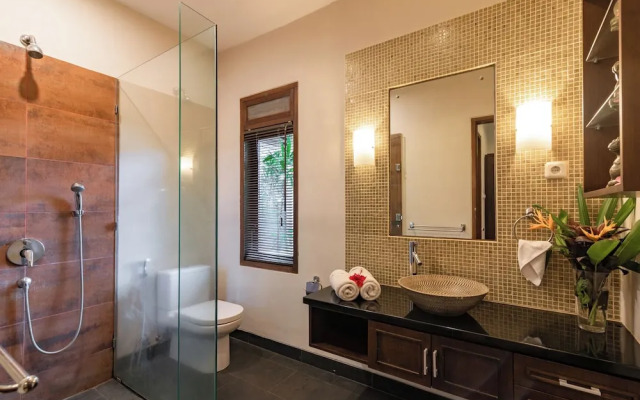 Alamanda Lovina Resort