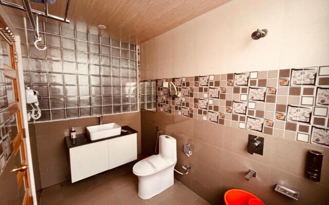 New Vistas Inn - Five Star Luxury Hotel Near Mall Road Manali