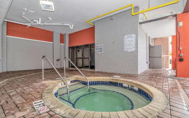 Oceanfront Suite Grande Cayman 124
