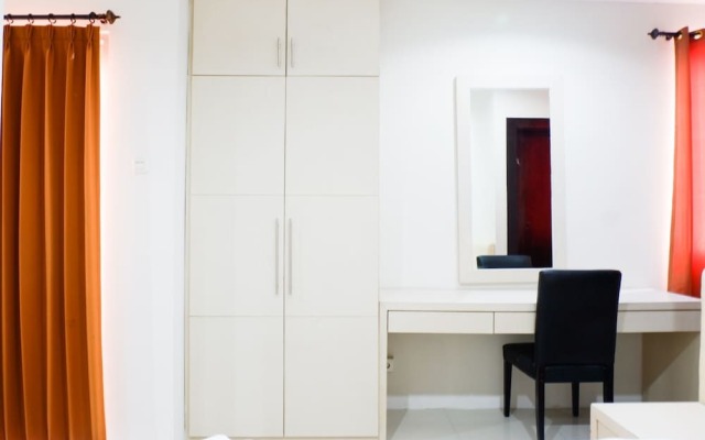 Comfy 1BR Twin Tower Apartment